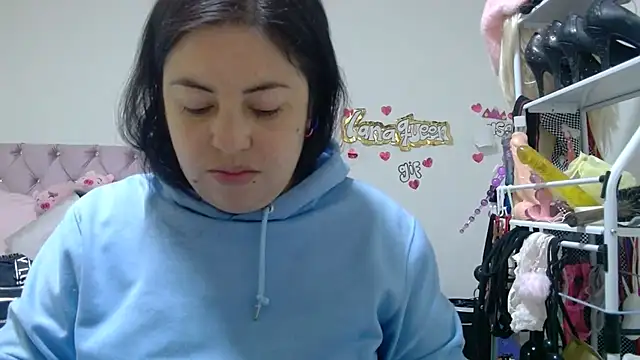 lanaqueen699 online show from 26, 5, 2026