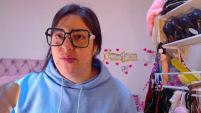 lanaqueen699 online show from 2, 6, 2026