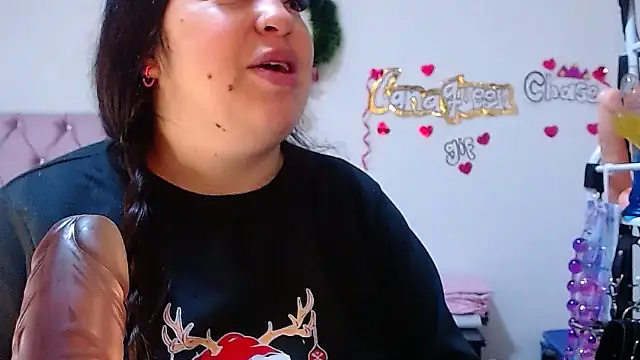 Snapshot of lanaqueen699 chatting on 4, 2, 2026 lanaqueen699 online show from 4, 2, 2026