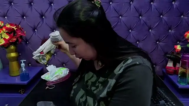 NaomyPrinces online show from 4, 10, 2025