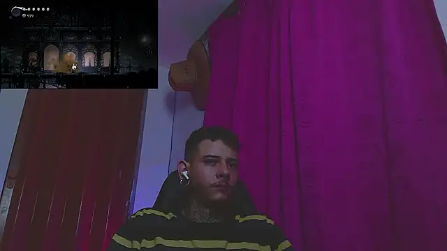 Snapshot of Ceder-Calistenes chatting on 21, 11, 2025 Ceder-Calistenes online show from 21, 11, 2025