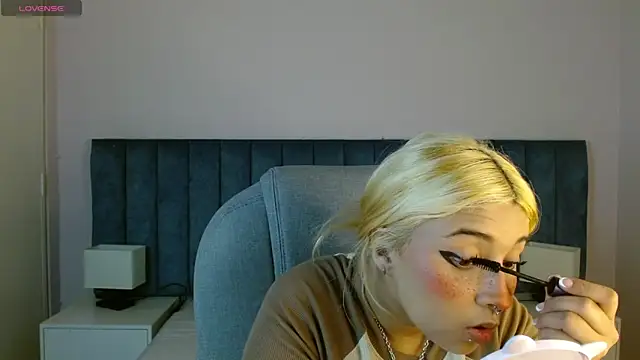 april bunnyy online show from 4, 3, 2025