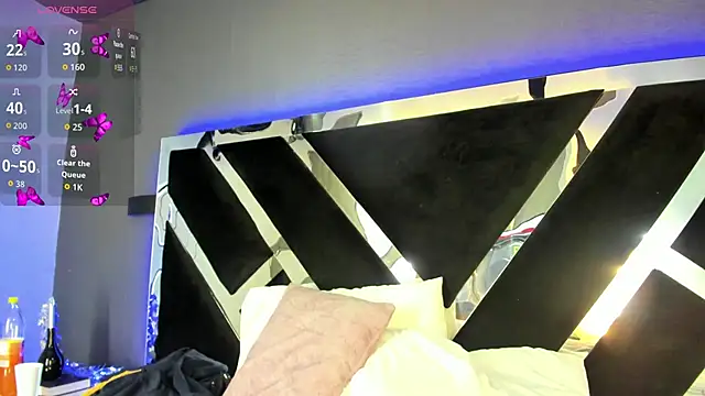 Larabrooks online show from 13, 2, 2026