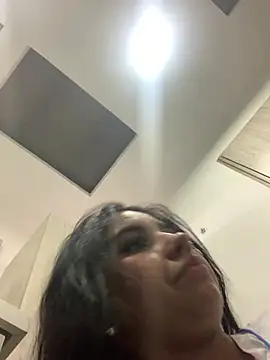 Larabrooks online show from 12, 2, 2026