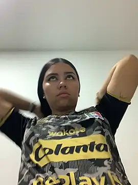 Larabrooks online show from 1, 5, 2026