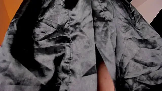 Melany Luv online show from 5, 10, 2025