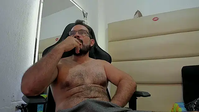 SbasTone Muscle online show from 14, 11, 2025