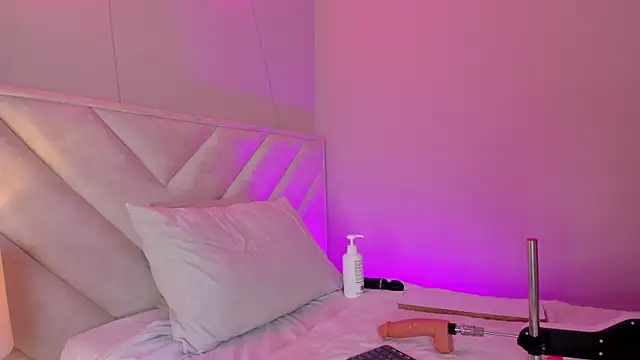  angela x online show from 19, 3, 2025