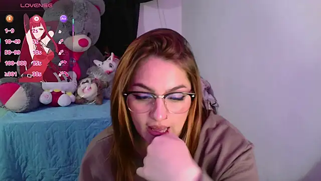 lucycherry   online show from 25, 11, 2025