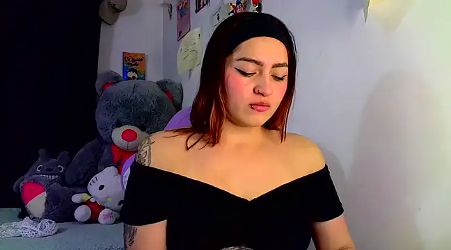 lucycherry   online show from 11, 3, 2025