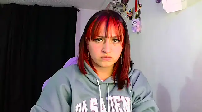 lucycherry   online show from 25, 1, 2025