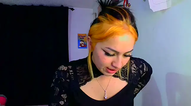 lucycherry   online show from 13, 12, 2024