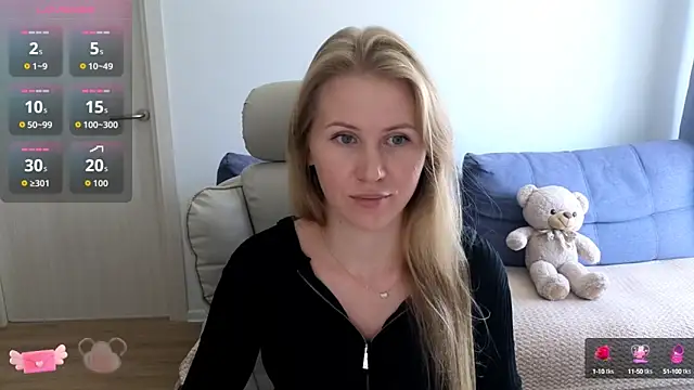 Snapshot of IsabelAllen chatting on 10, 9, 2025 IsabelAllen online show from 10, 9, 2025