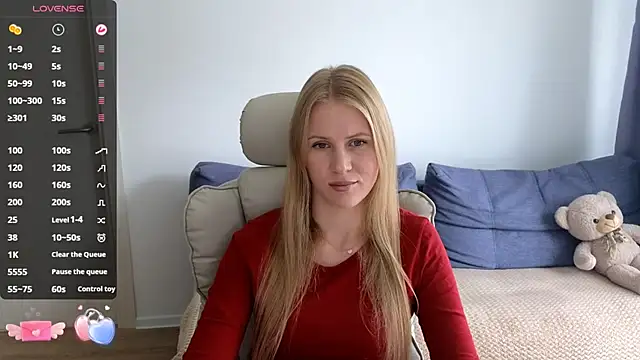 Snapshot of IsabelAllen chatting on 17, 9, 2025 IsabelAllen online show from 17, 9, 2025