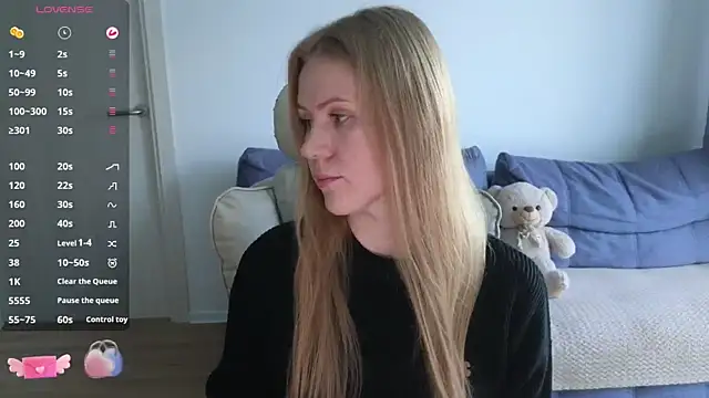 Snapshot of IsabelAllen chatting on 25, 9, 2025 IsabelAllen online show from 25, 9, 2025