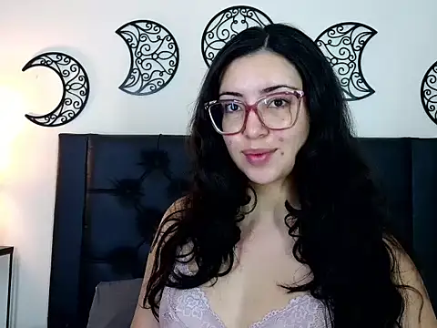 EvoletFMK online show from 3, 12, 2025