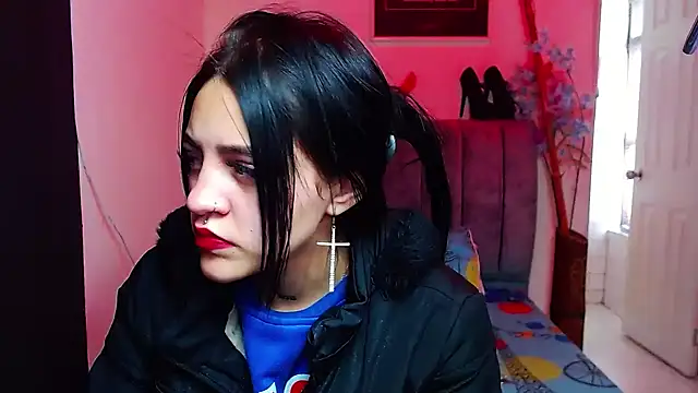 Violettasquirt online show from 6, 10, 2025