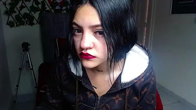 Violettasquirt online show from 30, 5, 2026