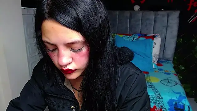 Violettasquirt online show from 19, 5, 2026