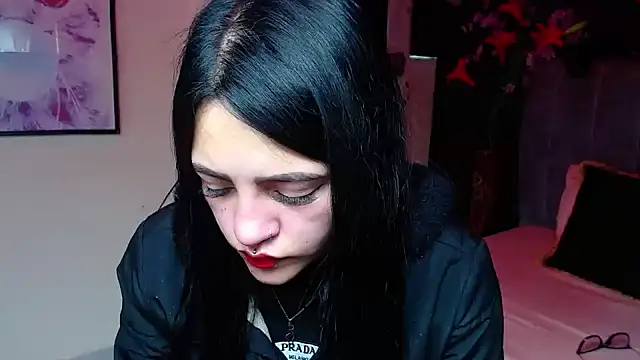 Violettasquirt online show from 5, 12, 2025