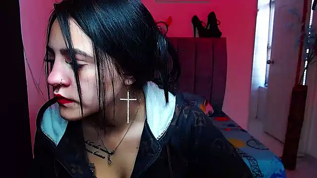 Violettasquirt online show from 9, 10, 2025