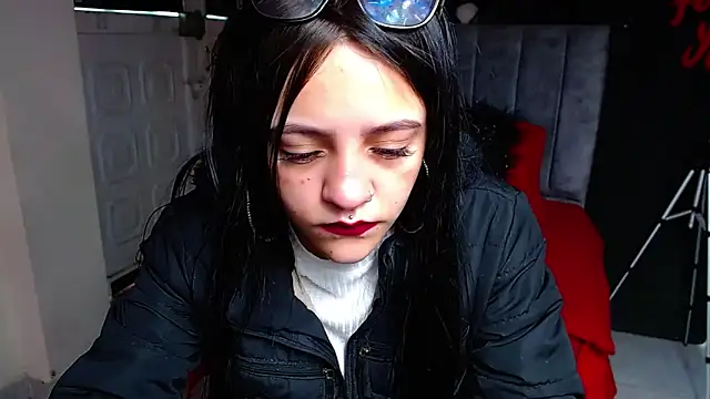 Violettasquirt online show from 20, 3, 2026