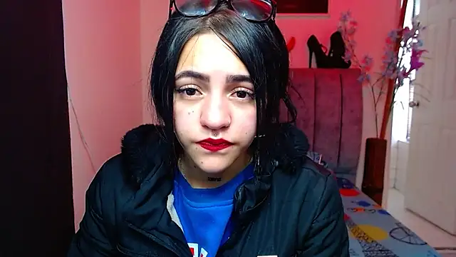 Violettasquirt online show from 17, 10, 2025