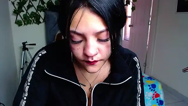 Snapshot of Violettasquirt chatting on 15, 7, 2026 Violettasquirt online show from 15, 7, 2026