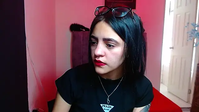 Violettasquirt online show from 23, 10, 2025