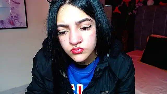 Violettasquirt online show from 28, 11, 2025