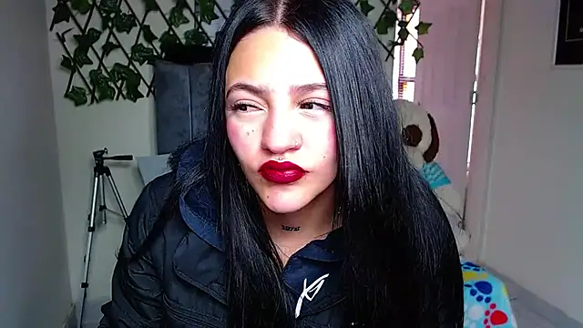 Snapshot of Violettasquirt chatting on 9, 7, 2026 Violettasquirt online show from 9, 7, 2026