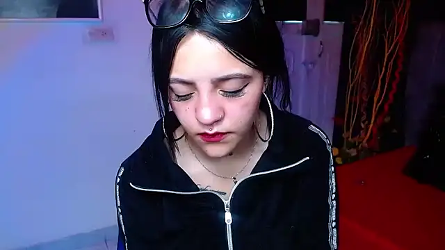 Violettasquirt online show from 8, 1, 2026