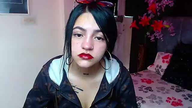 Violettasquirt online show from 18, 12, 2025