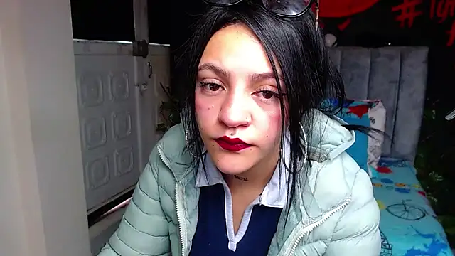 Violettasquirt online show from 21, 5, 2026