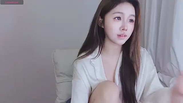 Snapshot of Hazel-11 chatting on 12, 3, 2025 Hazel-11 online show from 12, 3, 2025