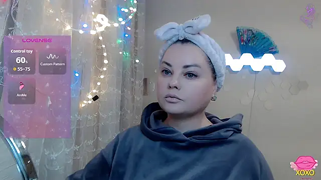 JewellKiss7 online show from 6, 2, 2026