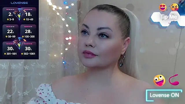 JewellKiss7 online show from 9, 6, 2026