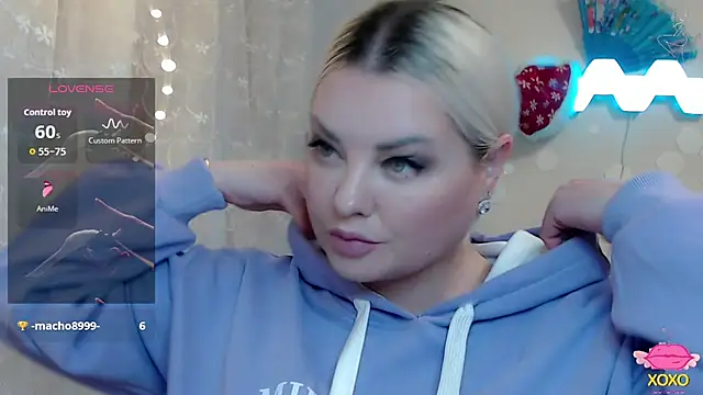 JewellKiss7 online show from 2, 2, 2026