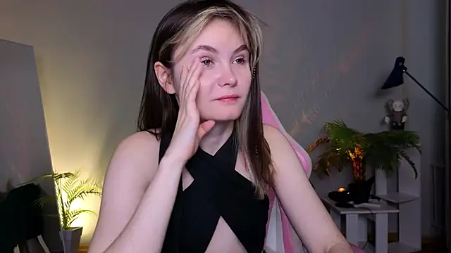 CiriRianonn online show from 1, 10, 2025