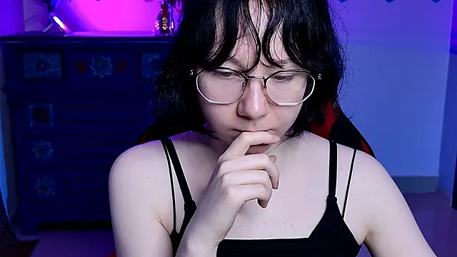 NancyMartinez online show from 28, 10, 2025