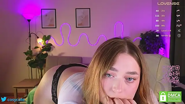 cosycute  online show from 29, 9, 2025