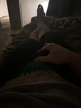 Snapshot of red_red00 chatting on 14, 11, 2025 red red00 online show from 14, 11, 2025