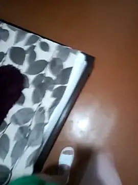 Snapshot of red_red00 chatting on 9, 3, 2025 red red00 online show from 9, 3, 2025