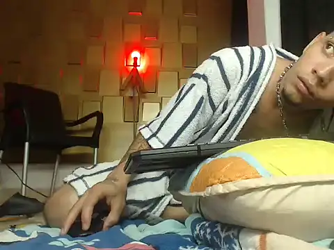 latinboydig online show from 21, 1, 2025