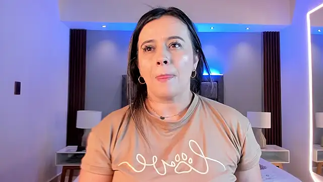 Susann Ross online show from 9, 9, 2025