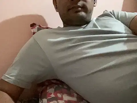 Snapshot of NiceBoy9099 chatting on 12, 11, 2025 NiceBoy9099 online show from 12, 11, 2025