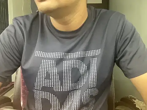 Snapshot of NiceBoy9099 chatting on 7, 10, 2025 NiceBoy9099 online show from 7, 10, 2025