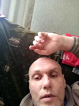 Pineapple04 online show from 4, 5, 2026