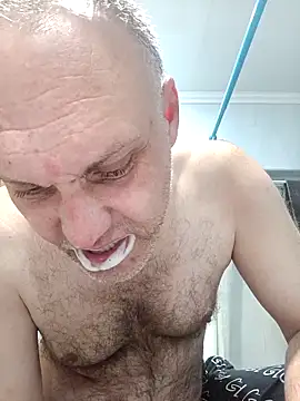 Pineapple04 online show from 17, 5, 2026