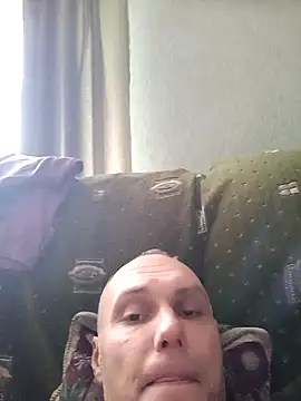 Pineapple04 online show from 18, 12, 2025